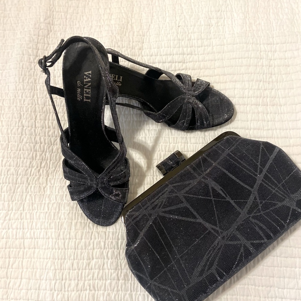Purse and clutch set Vaneli Size 8 shoes